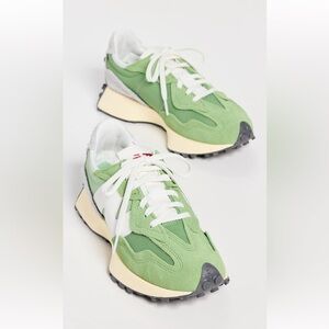 Women’s 327 new balance sneaker